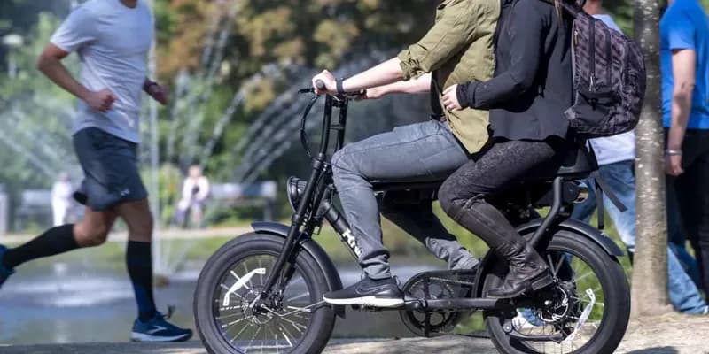 Ataque de adolescentes en fatbikes deja tres heridos en Uden