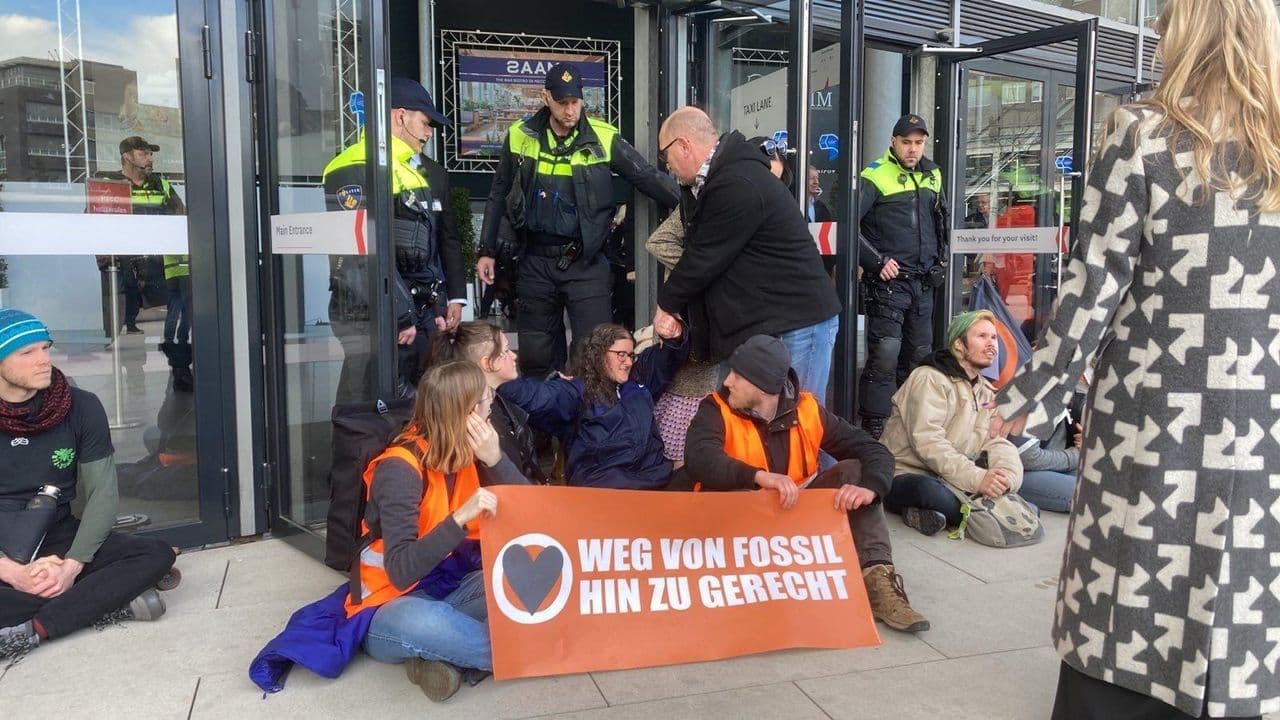 Activistas de Extinction Rebellion - Foto de @NLrebellion en X