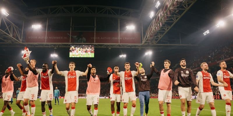 Victoria del Ajax 4-0 ante el Besiktas en la Europa League