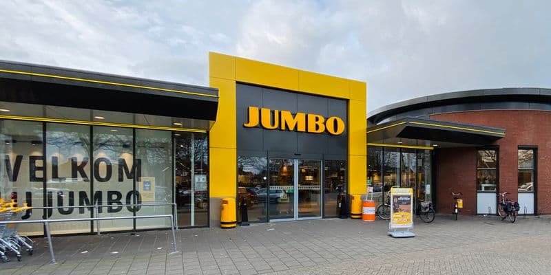 Denuncia a Jumbo por prohibir a los trabajadores conversaciones con sindicatos