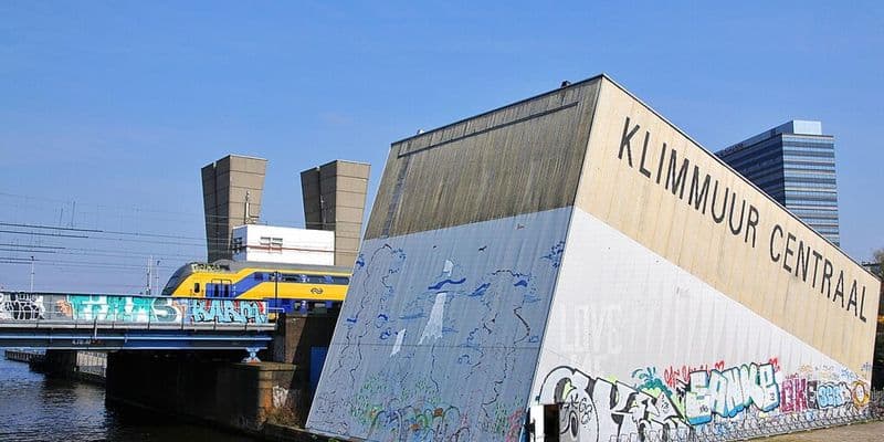 Klimmuur_Centraal_Amsterdam