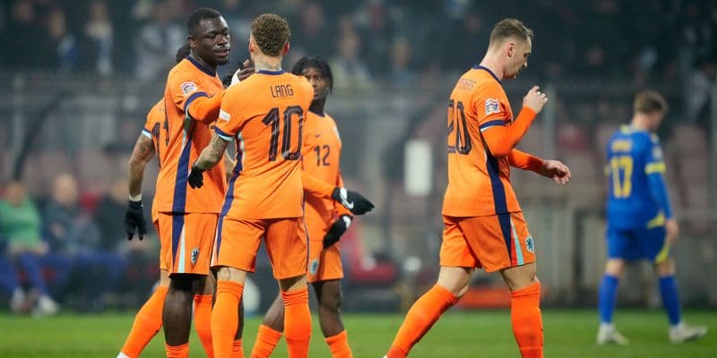 La Oranje de Holanda cierra fase de grupos con empate 1-1 en Bosnia