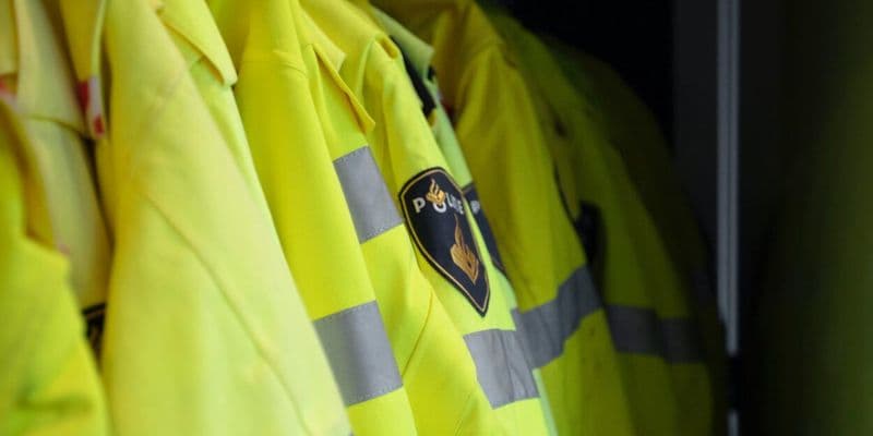 Policía arrestado en Holanda por venta de datos a criminales