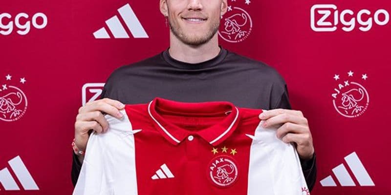 Ajax cierra el fichaje de Wout Weghorst