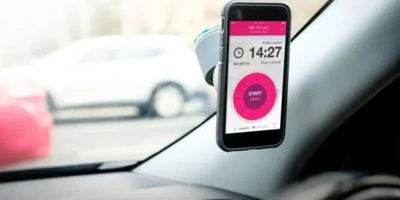 EasyPark sube sus tarifas y se convierte en una de las apps más caras