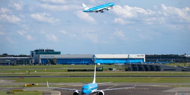 Aviones en pista de schiphol