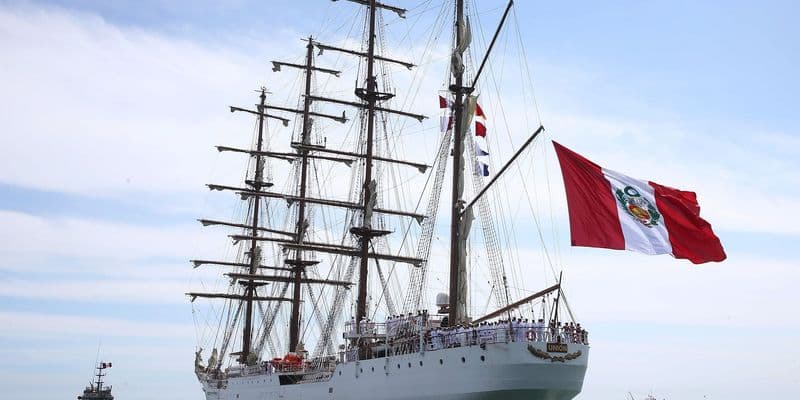Orgullo de barcos latinos en SAIL Amsterdam: Perú y España brillan