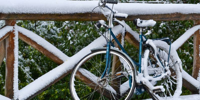 Bicicleta con nieve