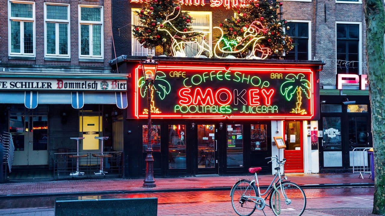 Coffeeshop Smokey ubicado en Rembrandt, Amsterdam