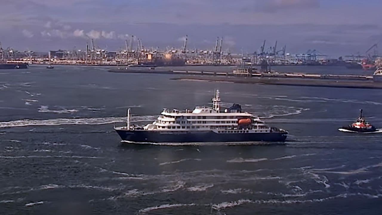 Crucero MV Hondius en el puerto de Rotterdam