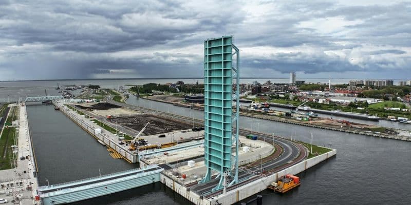 Los reyes de Holanda y Bélgica inauguran la gran esclusa marítima