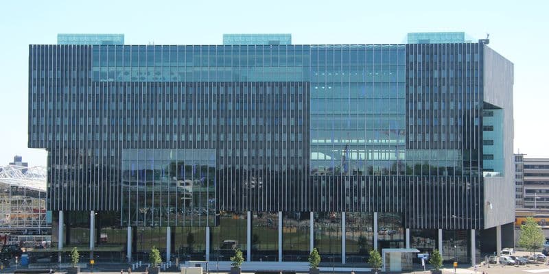 Intento de incendio en oficinas municipales de Leiden obliga a evacuar