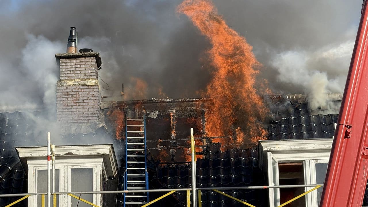 Embajada Iraquí en La Haya en llamas - Foto de @WurfTwain en X