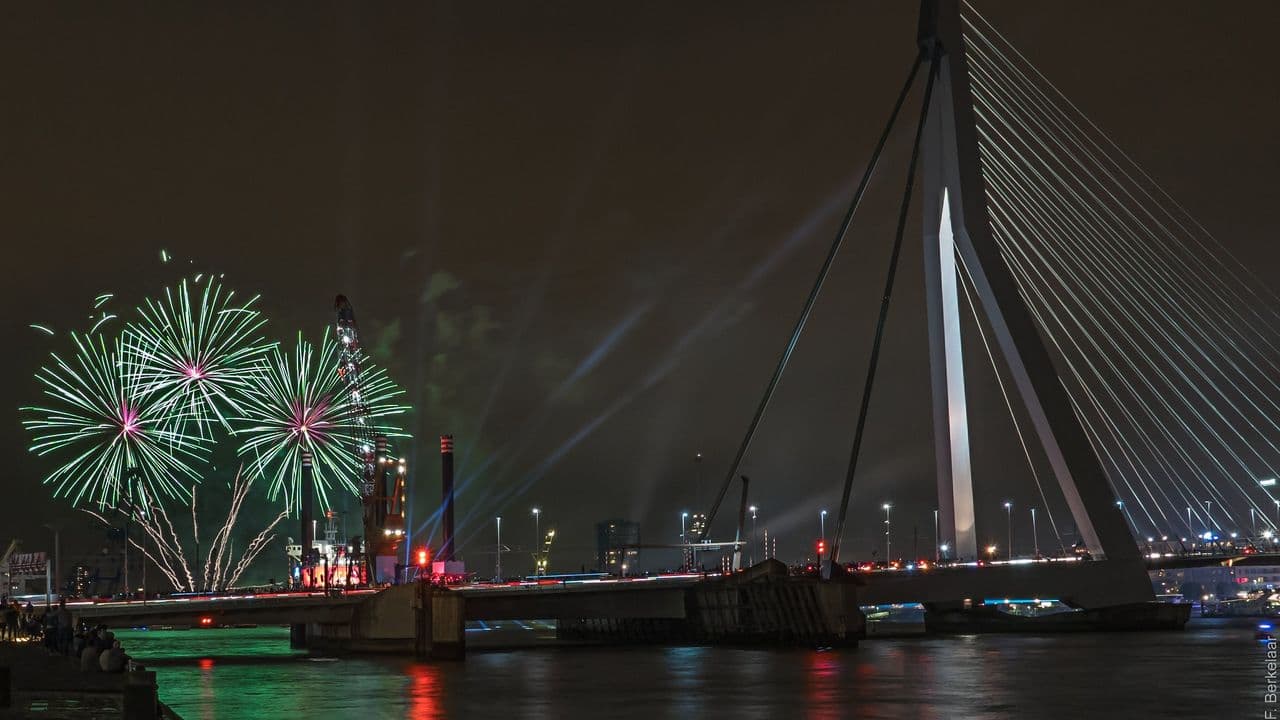 Fuegos artificiales en Róterdam