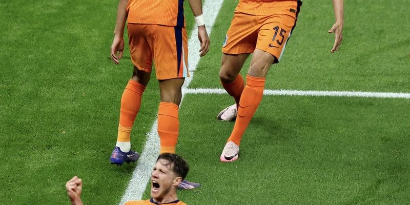 Holanda vence a Turquía 2-1 y avanza a la semifinal de la Eurocopa