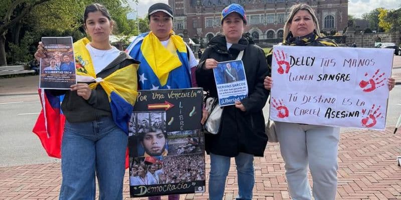 Venezolanos en Países Bajos protestan en La Haya contra Delcy Rodríguez