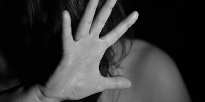 Países Bajos quiere que se pueda consultar los antecedentes de la pareja
