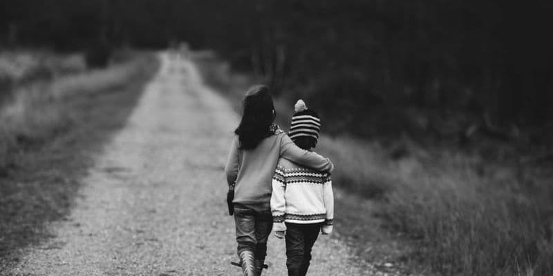 Niños caminando