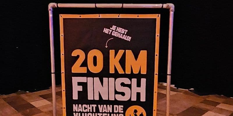 Miles de corredores participando en la Noche de los Refugiados en los Países Bajos