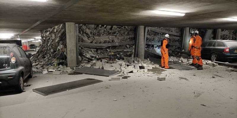 El aparcamiento del hospital St. Antonius en Nieuwegein derrumbado parcialmente