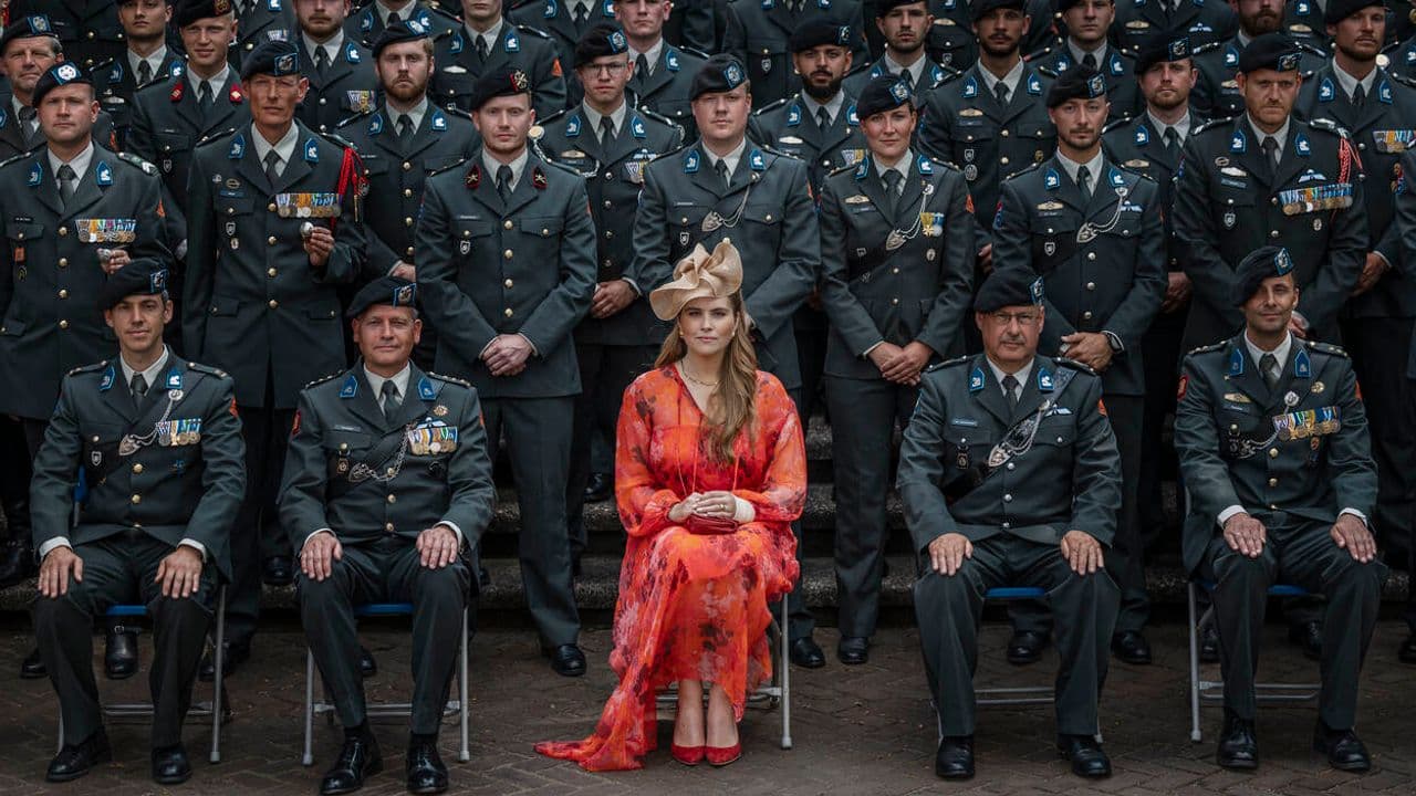 Princesa Amalia cuando se entregó el 'estandarte' al Regimiento de Húsares Princesa Catalina-Amalia