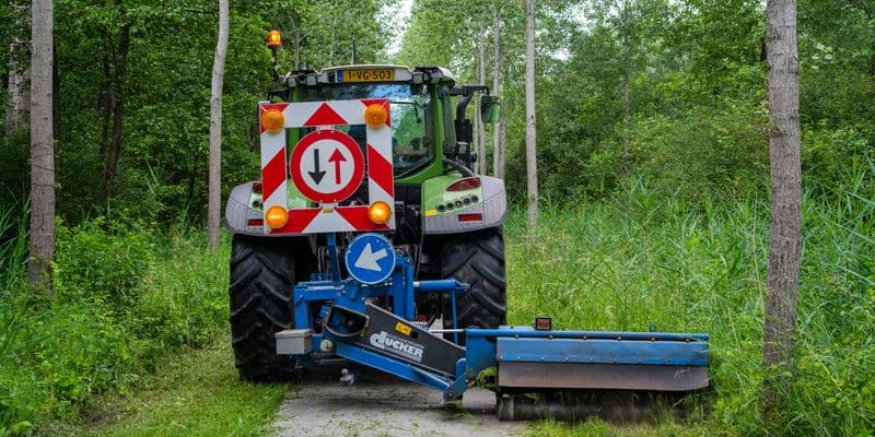 Tractor