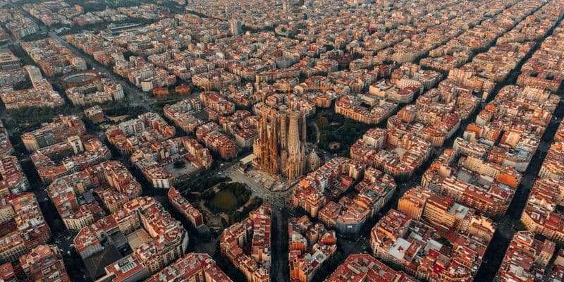 Vista aérea de Barcelona - Foto de Logan Armstrong en Unsplash