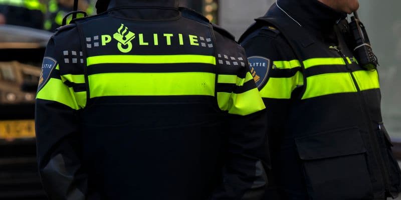 Agentes de policía holandeses