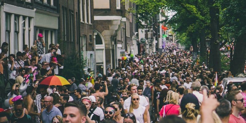 Países Bajos se acerca a los 18 millones de habitantes