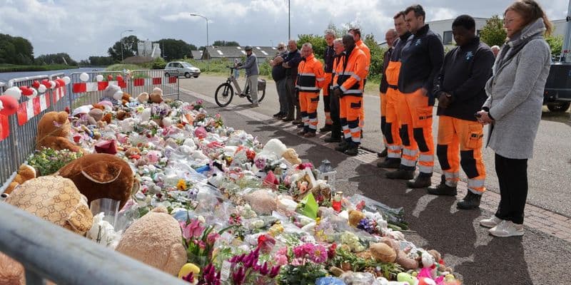 Jóvenes que robaron en memorial de Jeffrey & Emma enfrentan cargos por violencia pública