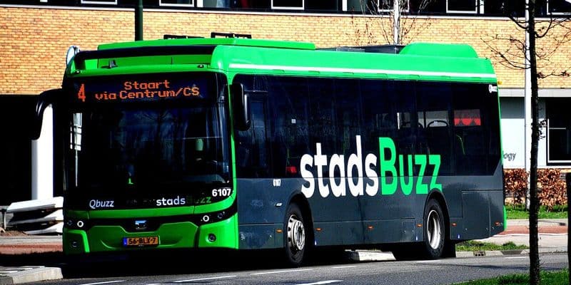 Multa a Qbuzz de 3 millones de euros tras caos en la red de autobuses