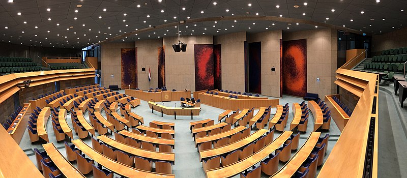 Parlamento holandés durante la votación de la moción para criminalizar la declaración "Del río al mar".