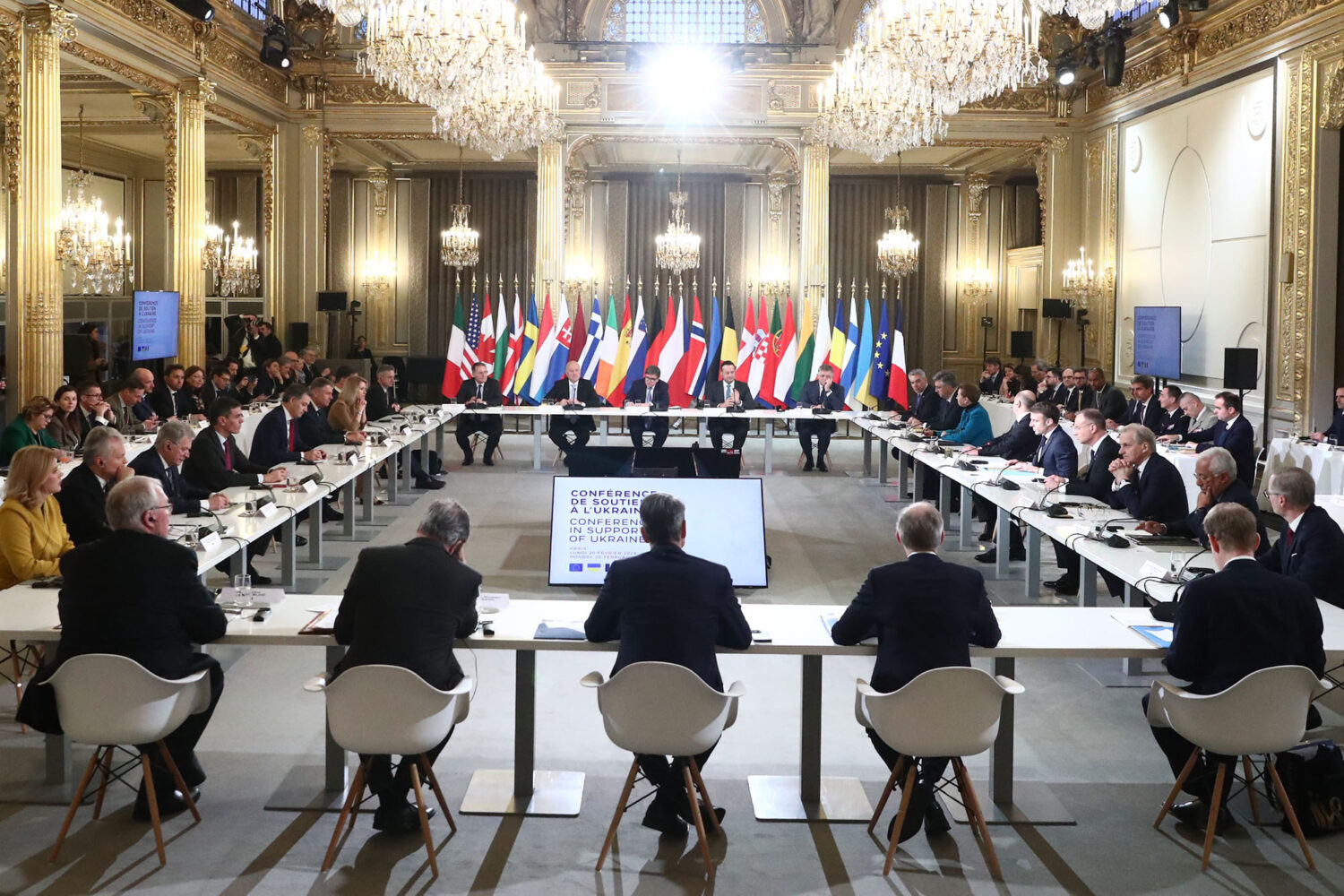 El Foro Mundial de La Haya, sede de la Cumbre de la OTAN en 2025, con líderes internacionales reunidos para discutir temas de seguridad y cooperación.