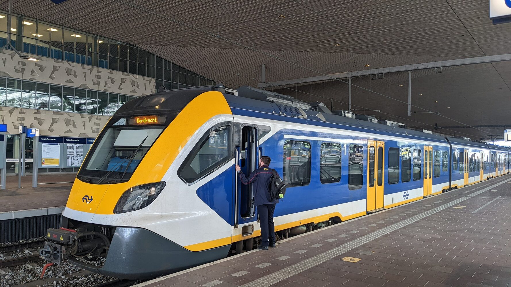 Sin trenes entre Woerden y Alphen