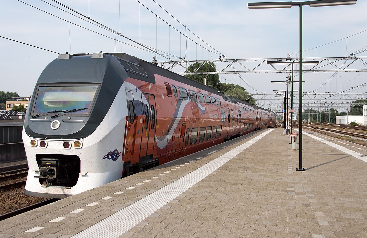 Tren de NS ilustrado para el Día del Rey