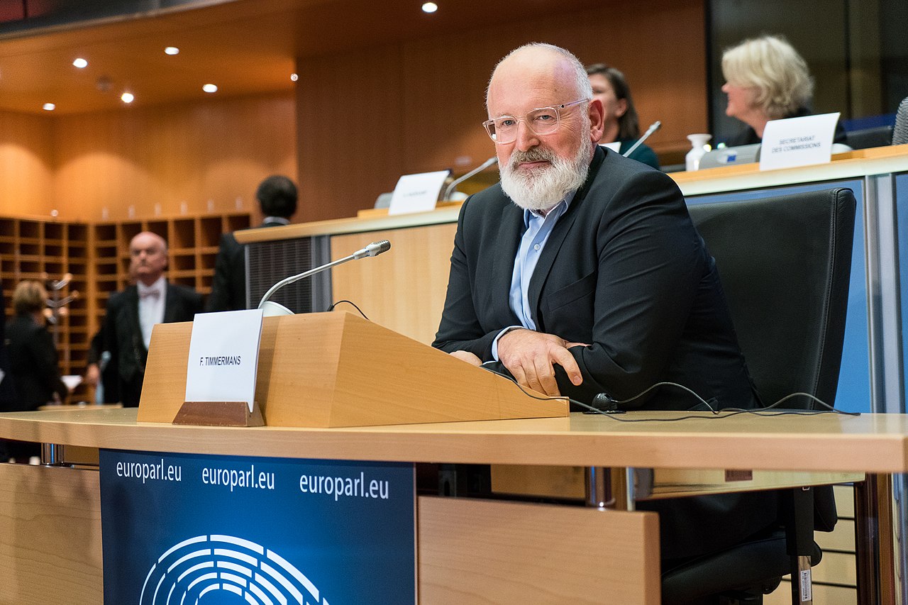 Frans Timmermans celebrando los resultados de las elecciones al Parlamento Europeo.