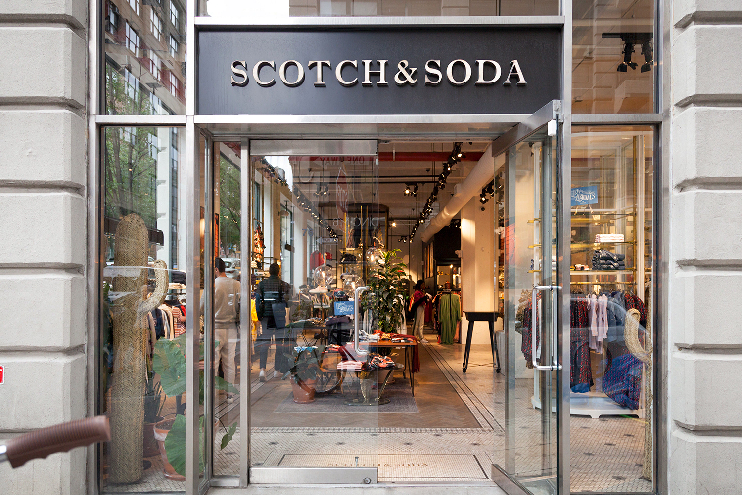 La quiebra de Scotch & Soda atrae el interés de los inversores