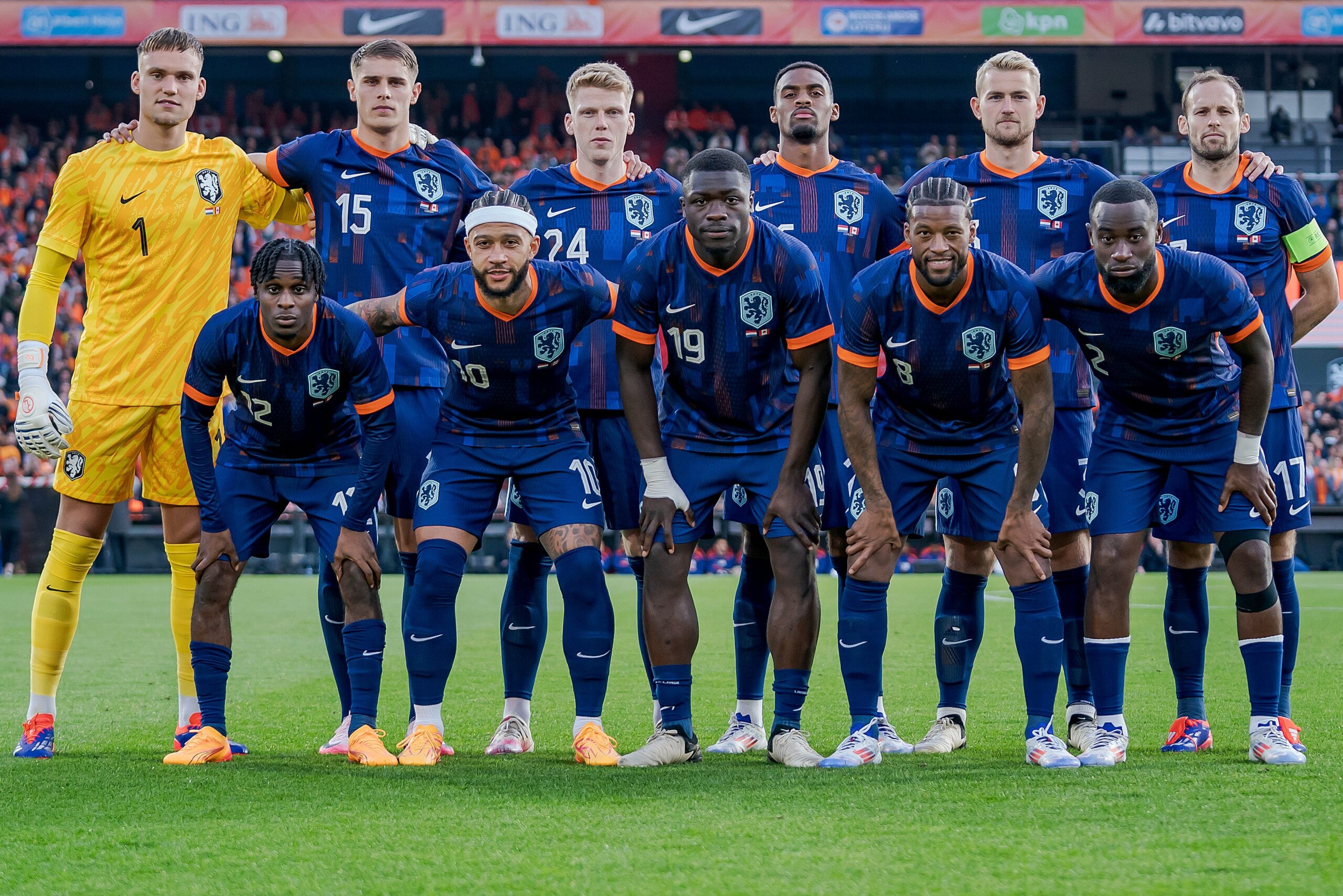 Jugadores de la selección holandesa en el estadio De Kuip de Rotterdam durante el amistoso contra Canadá.