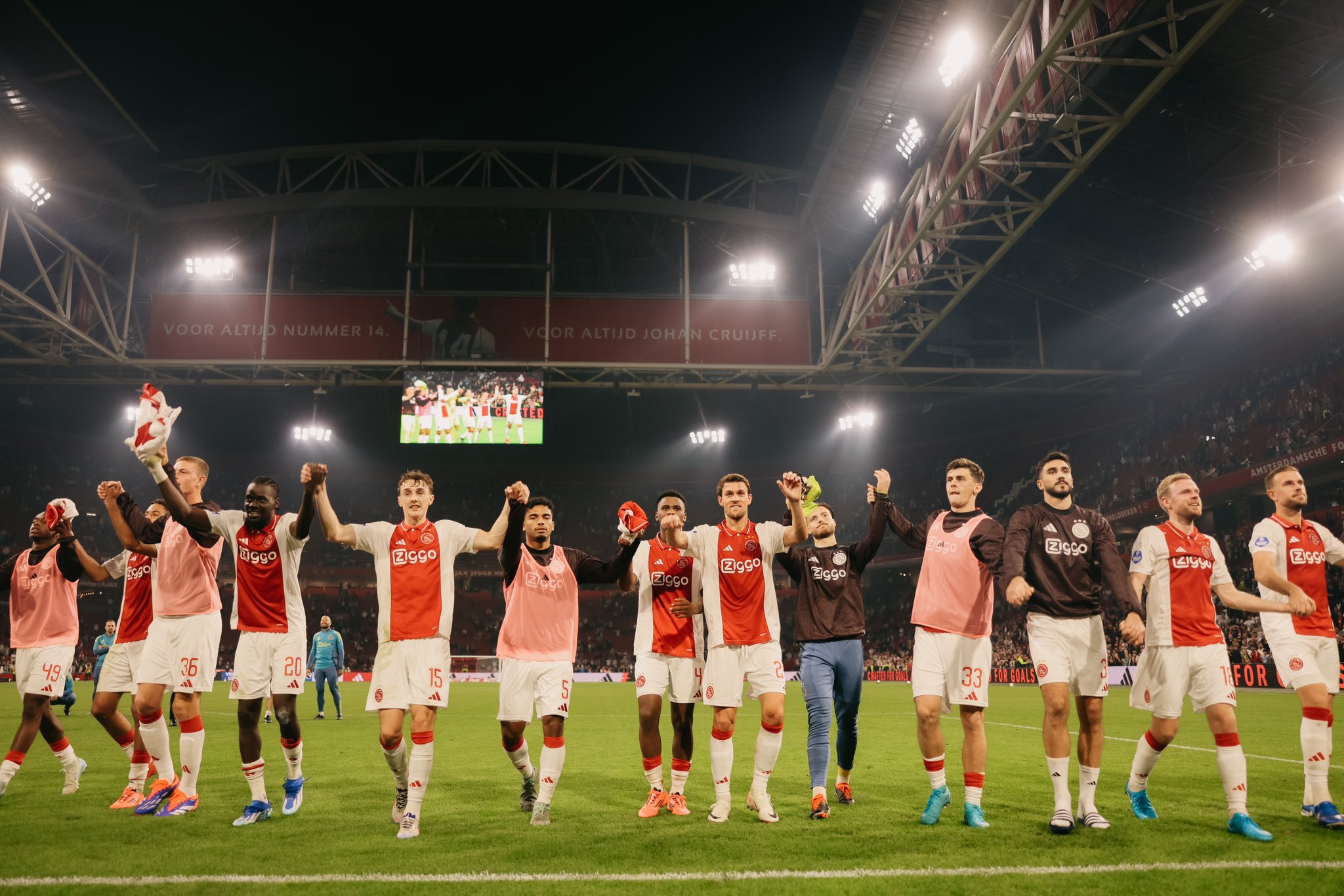 Victoria del Ajax 4-0 ante el Besiktas en la Europa League