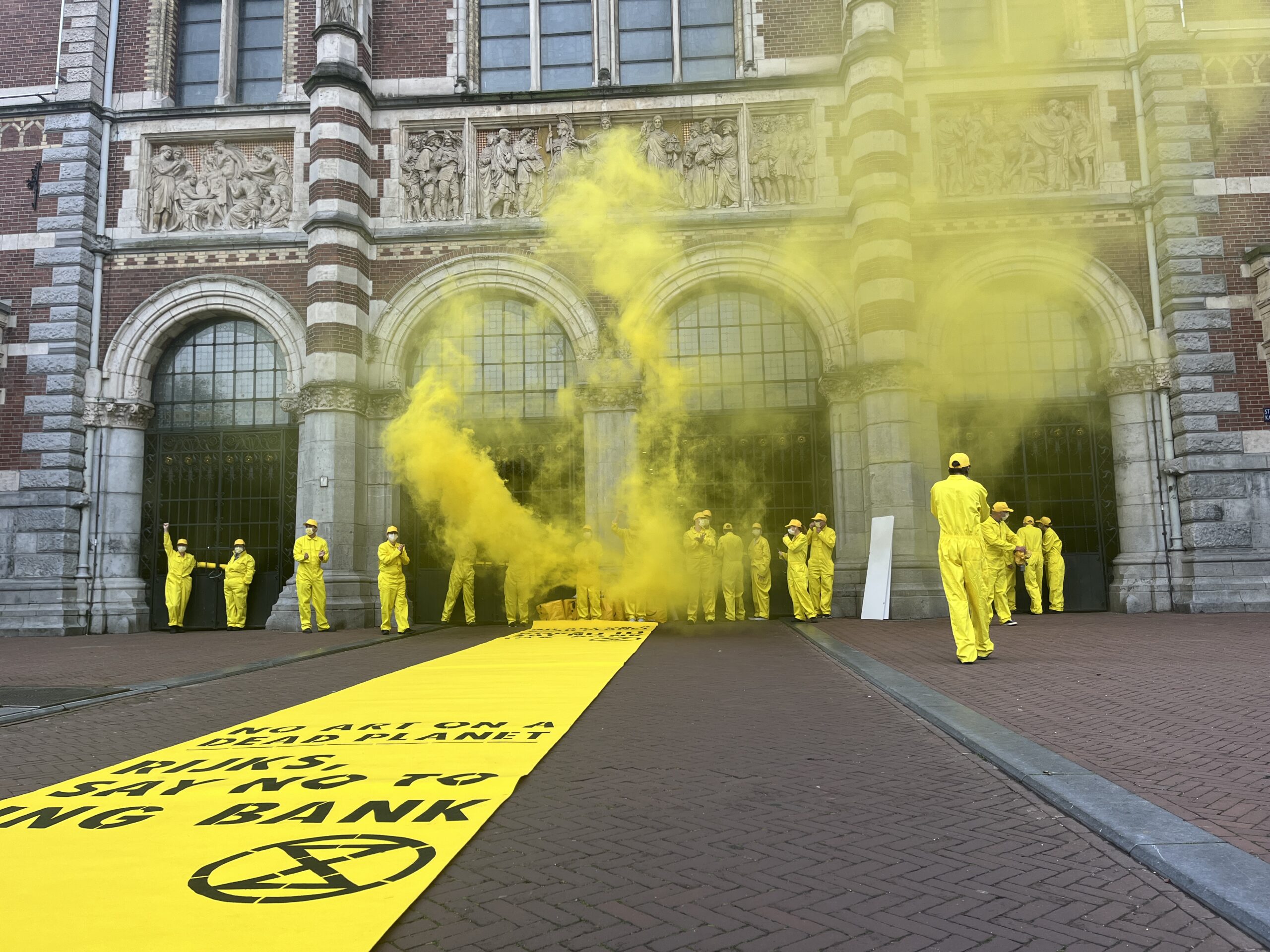 Protesta de Extinction Rebellion cierra el Rijksmuseum