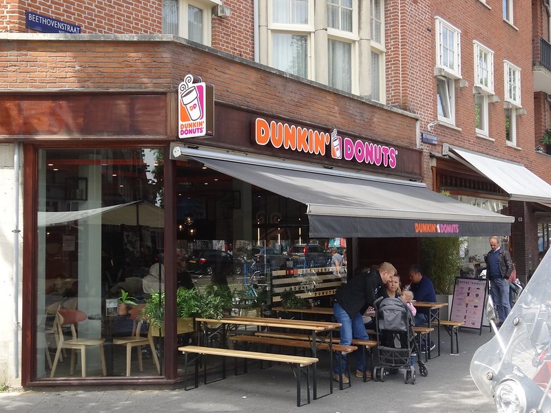 Dunkin' Donuts permanece en Holanda tras una reestructuración exitosa