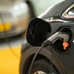 La reducción de beneficios fiscales para coches eléctricos frena la transición